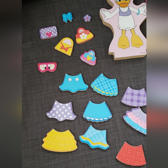 Melissa & Doug Wooden Magnetic Dress-Up - Picture 5 of 8